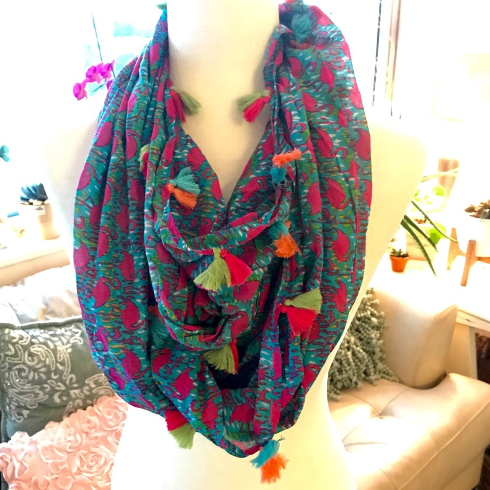 Flamingo Tasseled Scarf